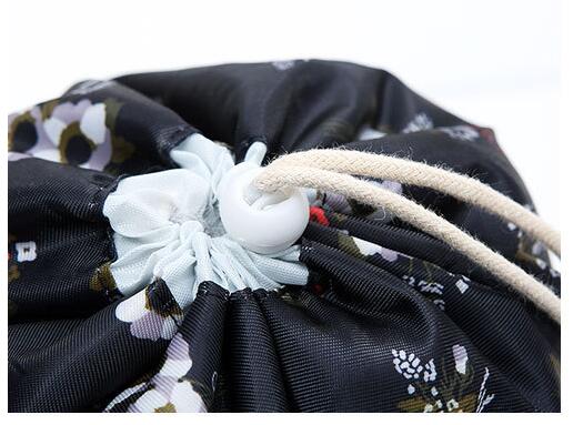 Bolso de almacenamiento de aseo de viaje con cord&oacute;n de mujer