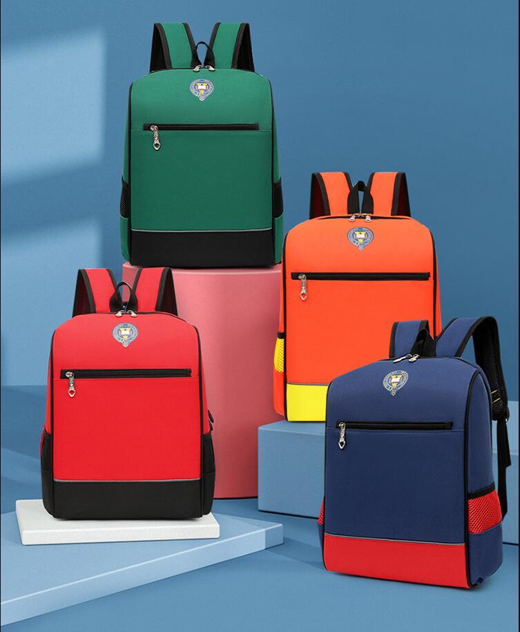 Colores de la bolsa de la escuela de los ni&ntilde;os del logotipo personalizado