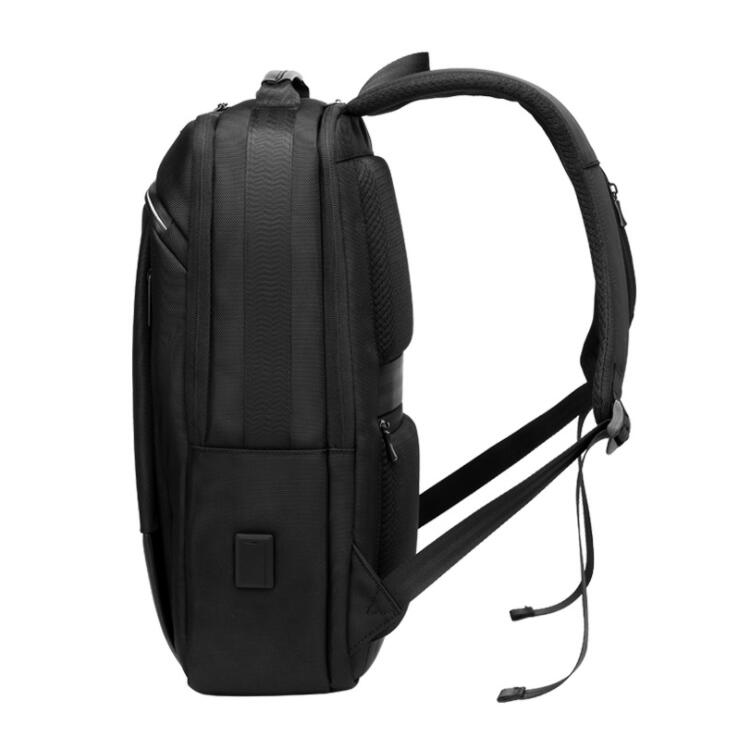 Mochila de la computadora port&aacute;til personalizada