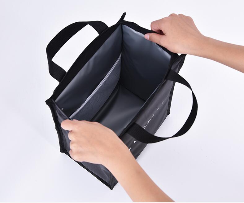 Forro de bolsa de asas de almuerzo t&eacute;rmico.