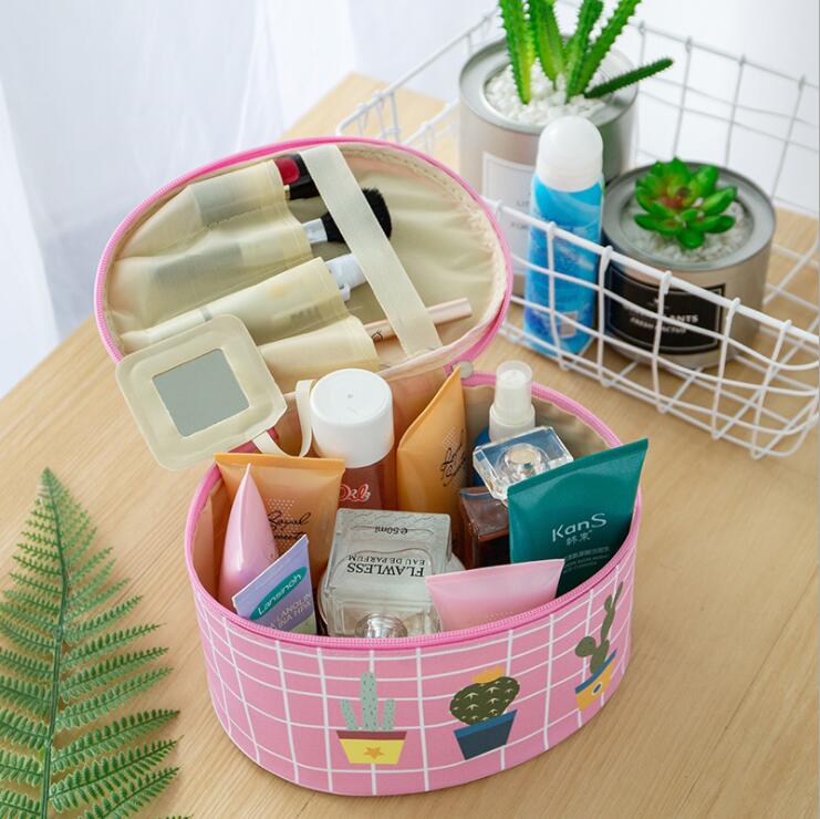 Apertura de la bolsa de maquillaje PU