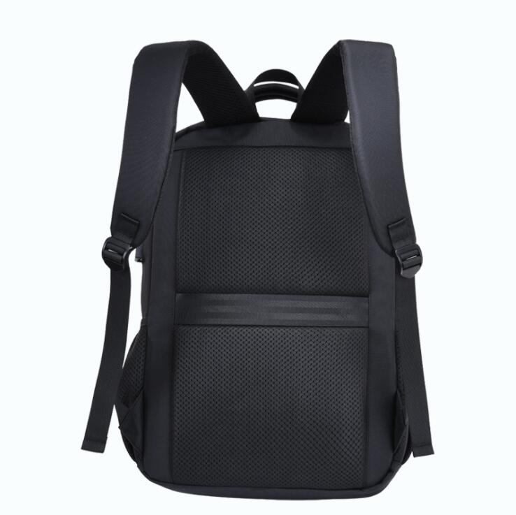 Atr&aacute;s de mochila de computadora multifuncional