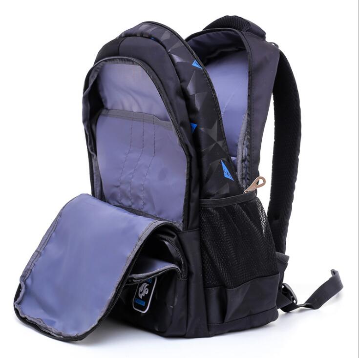 Apertura de mochila impermeable