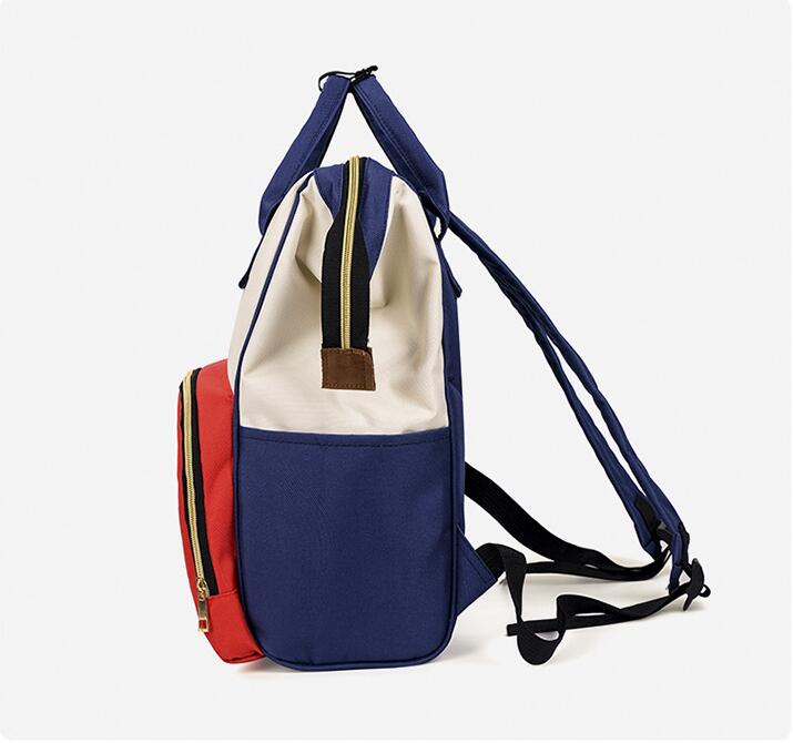 Vista lateral Mam&aacute; Mochila