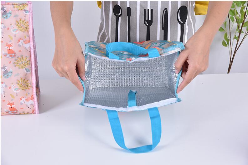 Forro de bolsa de almuerzo de aislamiento de poli&eacute;ster.